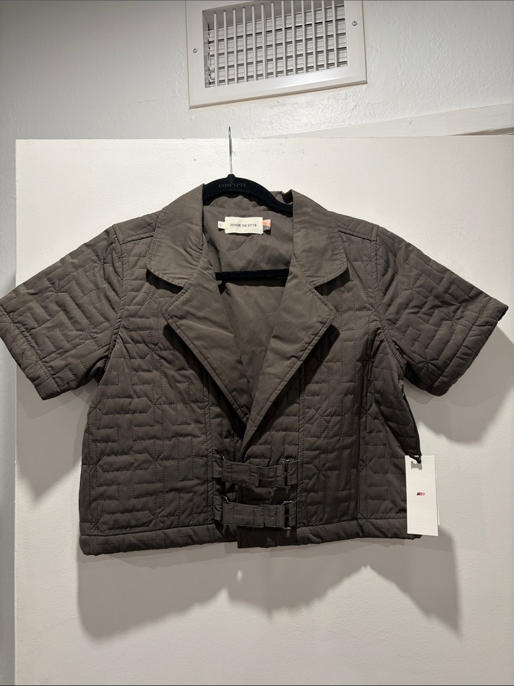 Short Quilted Cropped Jacket in Olive Green - Unknown Brand